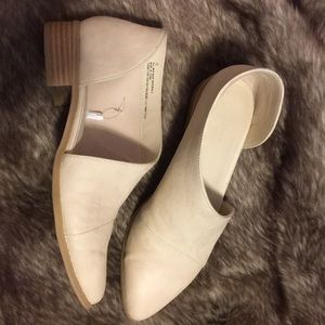 Universal Threads ankle boots royale flat